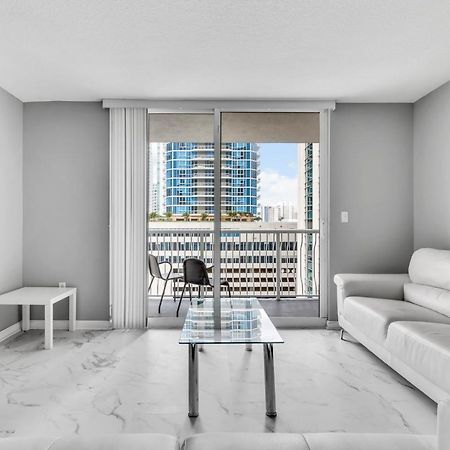 The Club At Brickell Bay Luxury Suites Miami Exterior foto