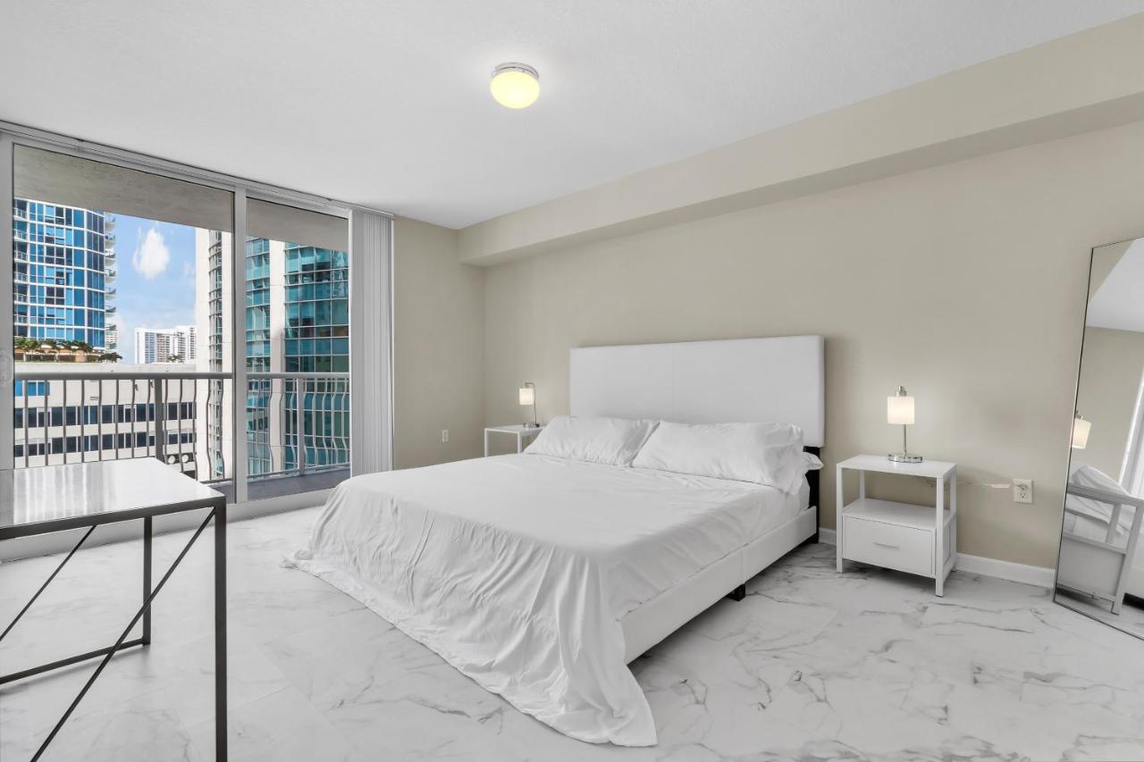 The Club At Brickell Bay Luxury Suites Miami Exterior foto